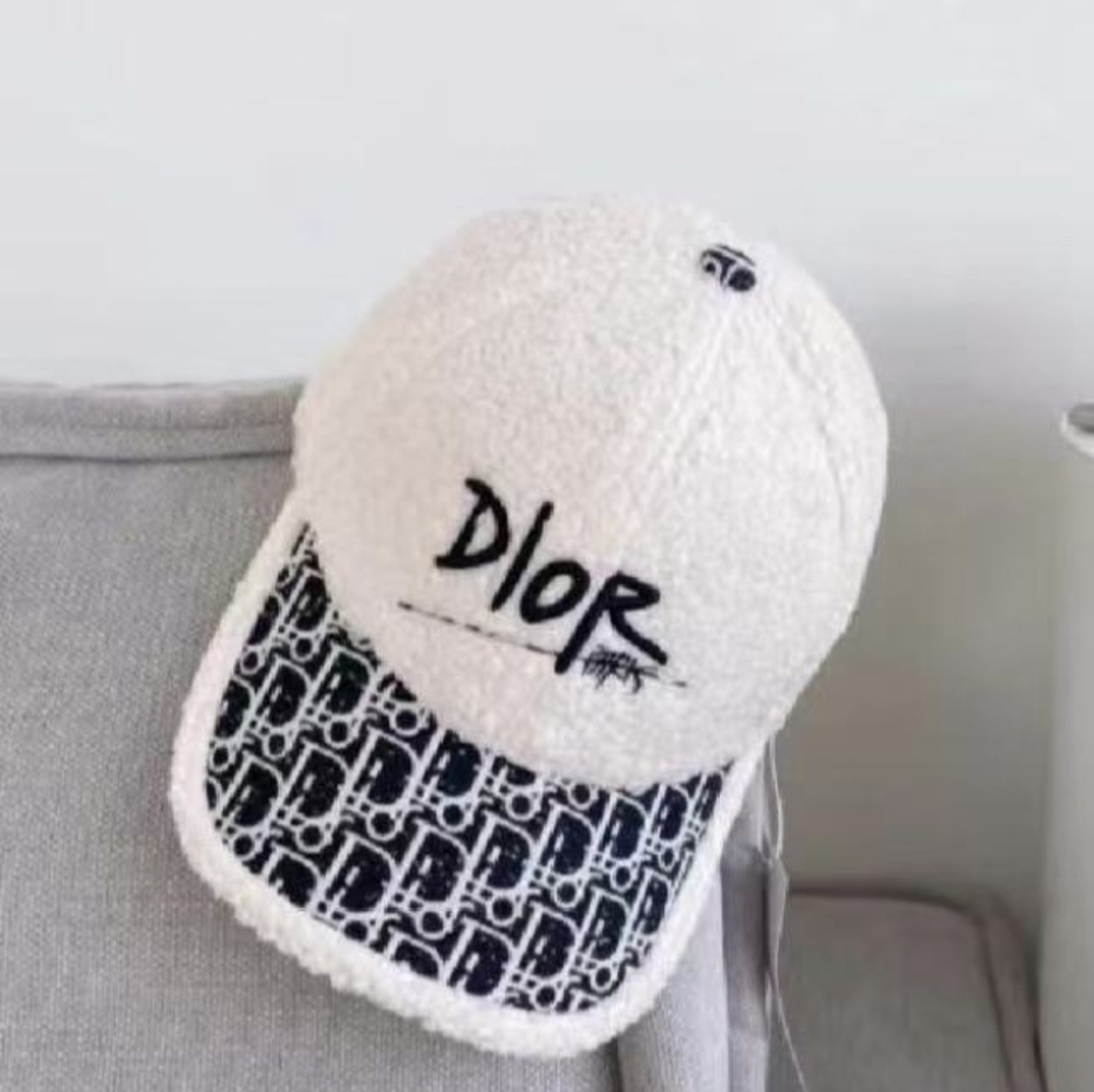 Dior Oblique Logo Shearling Baseball Cap